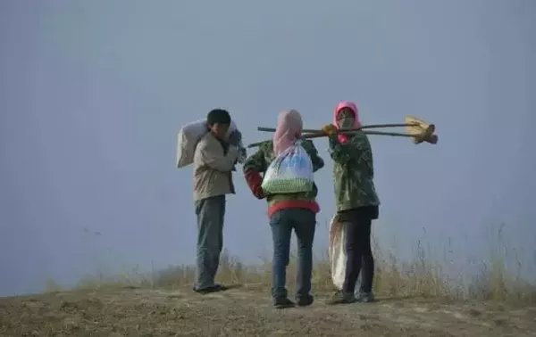 青海：黄土高坡上的女人们